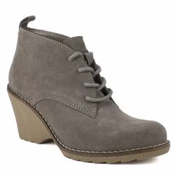 White Mountain Booties  Size 7.5