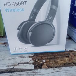 Wireless Head Phones 