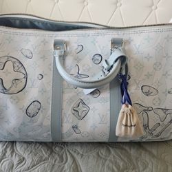 Louis VUITTON Limited Edition Carry ALL