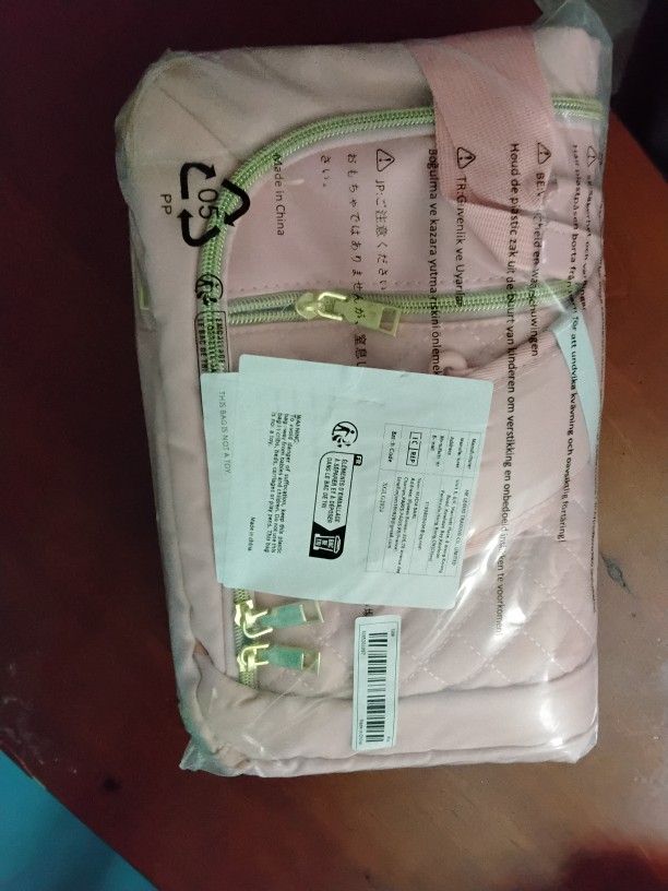 Beautiful Pink BIG padded Bag With Mutiple Compartment, Brand NEW.