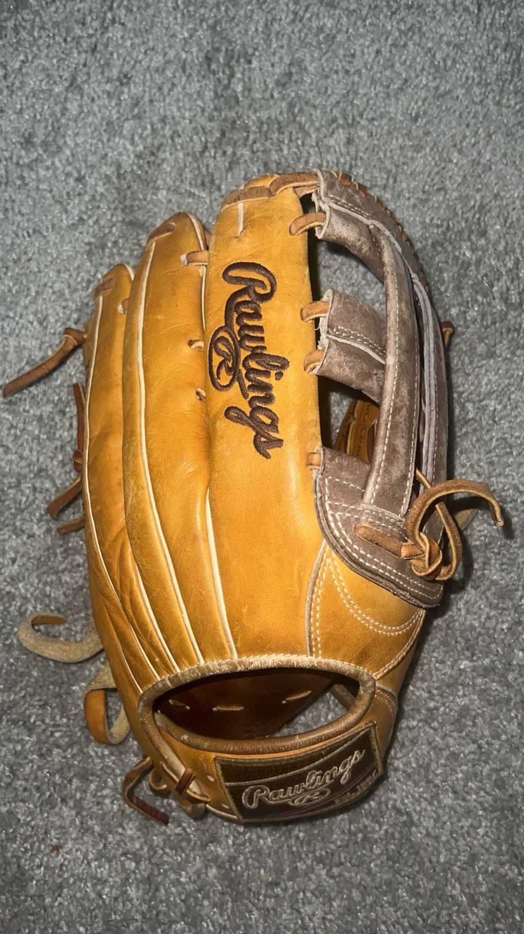 RAWLINGS OUTFIELD GLOVE  12 3/4