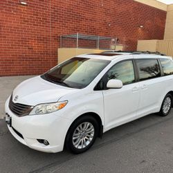 2012 Toyota Sienna