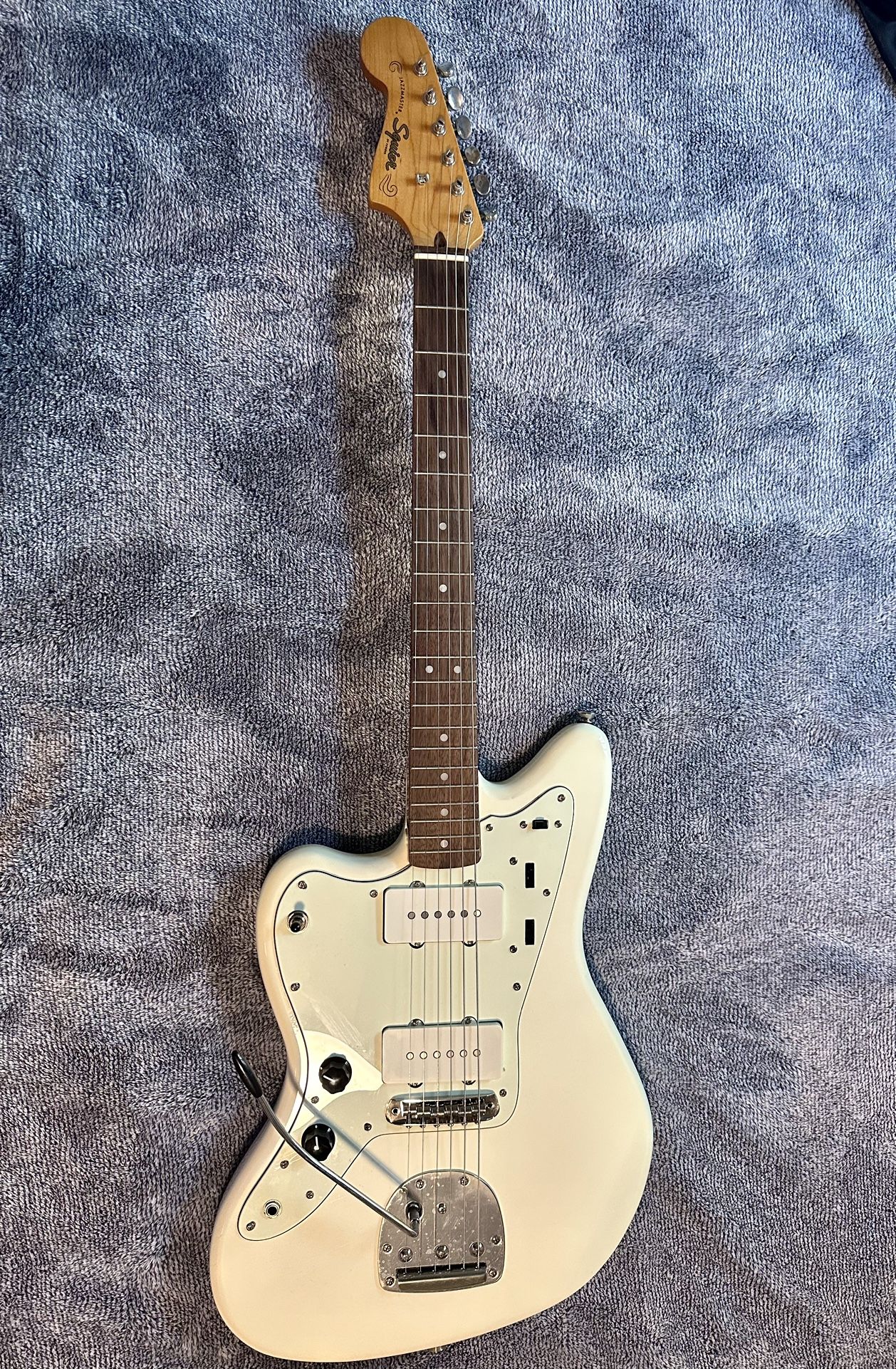 Squier left handed jazzmaster outlet
