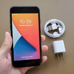 iPhone 7 - UNLOCKED - Like New  