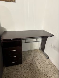Table Desk ( BRAND NEW)