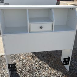 Dresser/ Book Shelf 