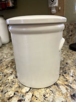Hearth snd Hand by Magnolia crock cookie jar