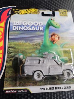 Hot Wheels Premium Pop Culture Disney's Pixar the good dinosaur pizza planet truck