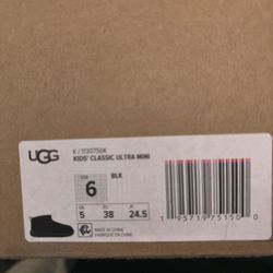 Brand New Ugh Boots 