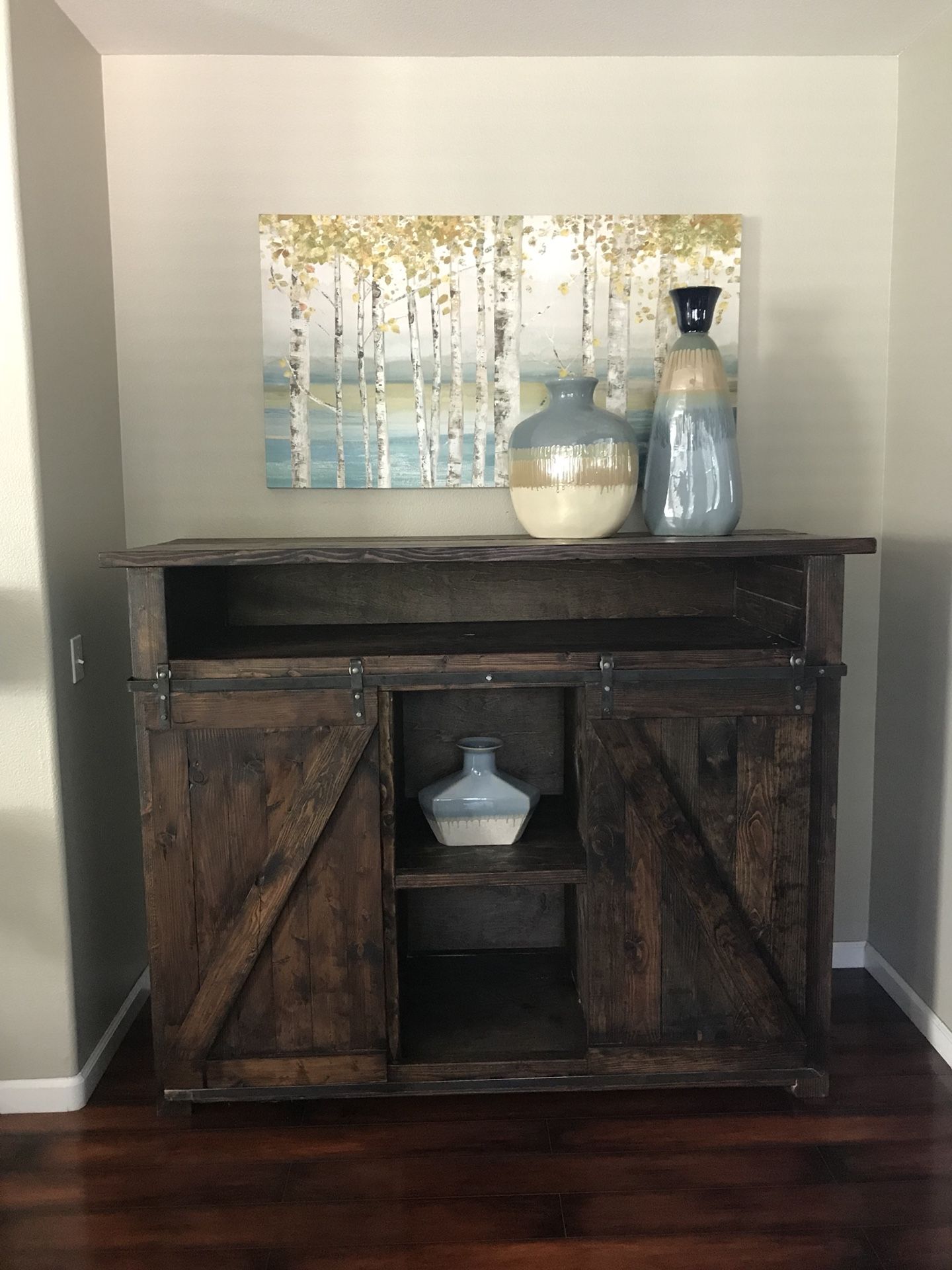 Beautiful hand crafted barn wood piece. It’s HUGE!