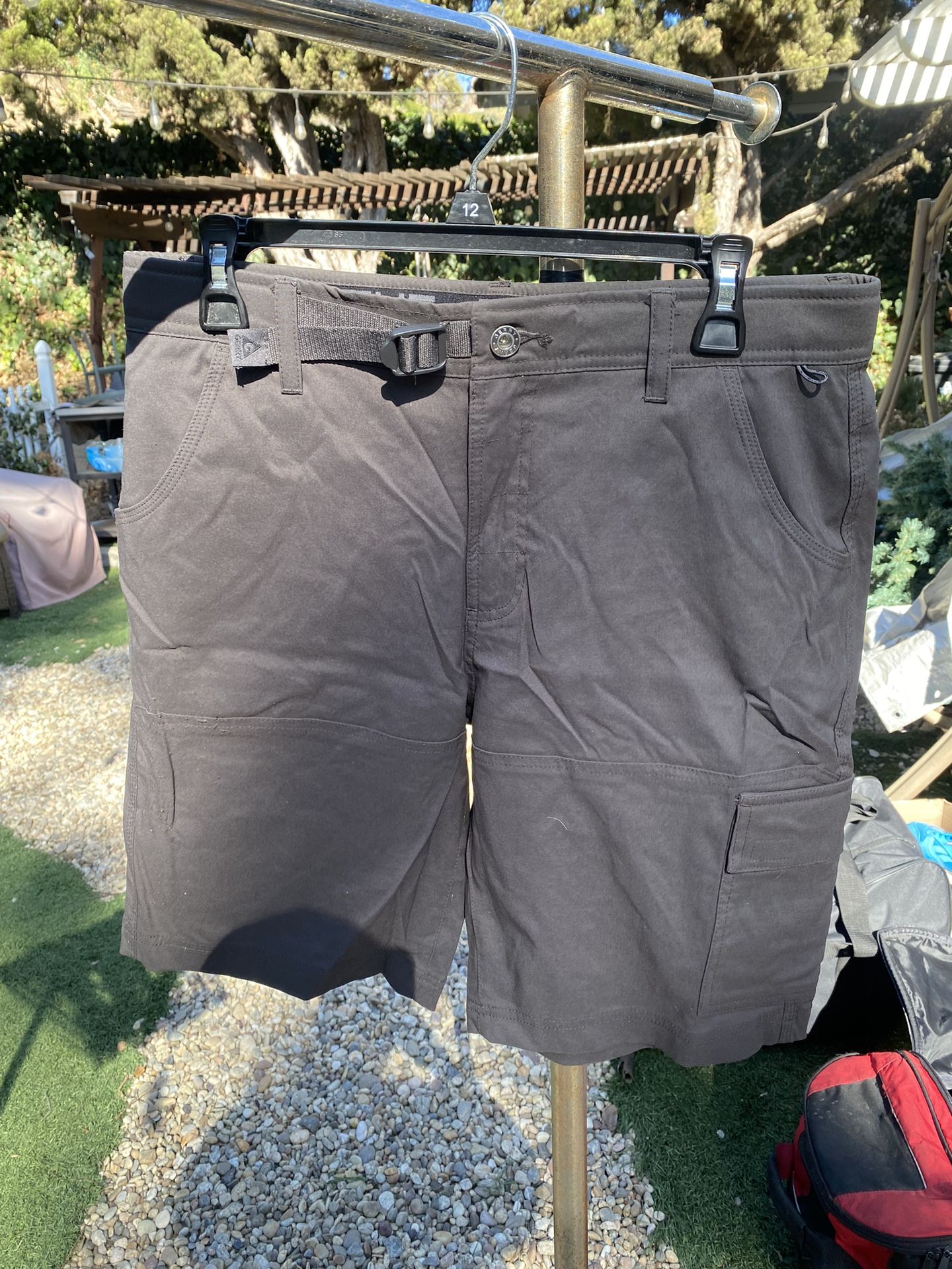 $1 Gerry Dark Grey Cargo Shorts, Size 32, Good Condition