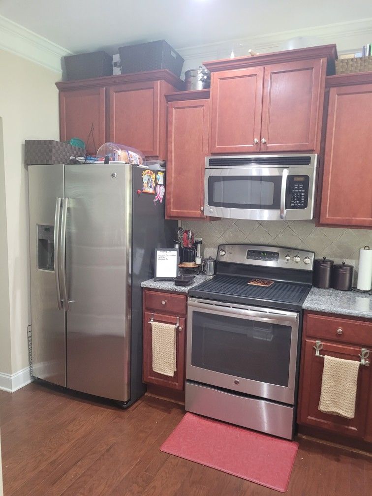 Stainless Steel GE Appliance Package