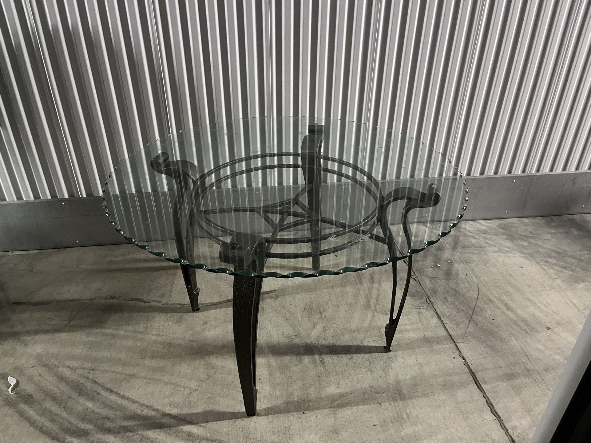Heavy Glass Dinning Room Table With 4 Chairs