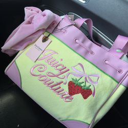 Juicy Couture Retro Strawberry 