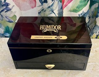 Humidor Supreme Limited Edition 2000 With Original Key In Excellent Condition!