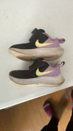 Toddler Nike Shoes Size 5C