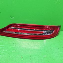 MKC 2016 2017 2018 2019 PASSENGER TAILLIGHT OEM