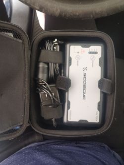 SCOSCHE 12V PORTABLE JUMP STARTER
