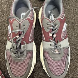 Steve Madden sneakers size 11
