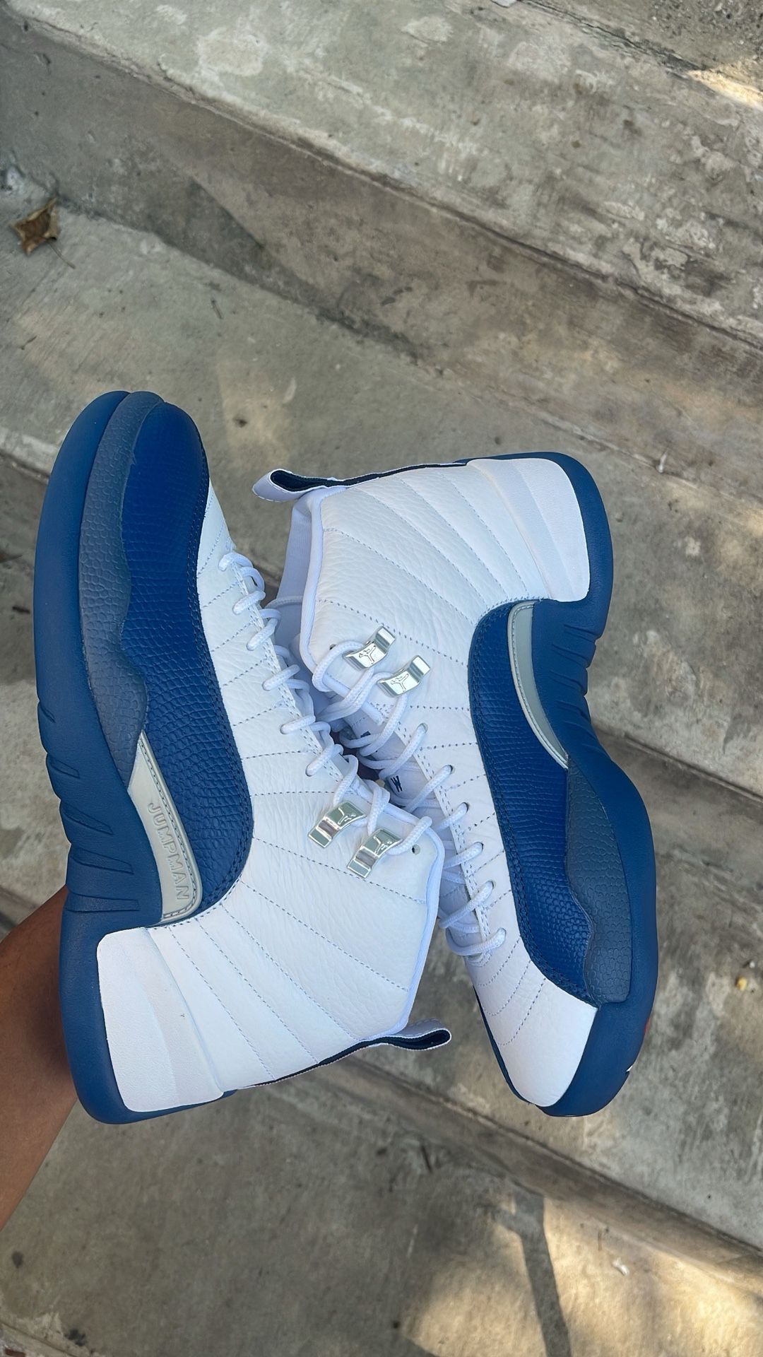 Jordan retro 12 French Blue