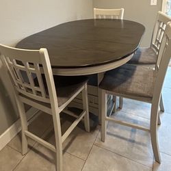 4 Piece Solid Wood Dining Table With Chairs 