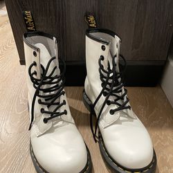 Dr Martens - 1460 Smooth Leather 