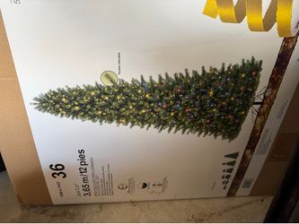 NEW GE 12-ft Scotch pine Pre-lit Artificial Christmas Tree LED Lights
