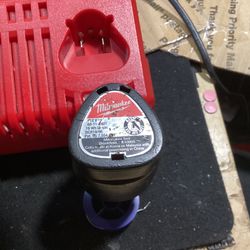  Pre-owned Milwaukee 48-11-24-01 12v Battery