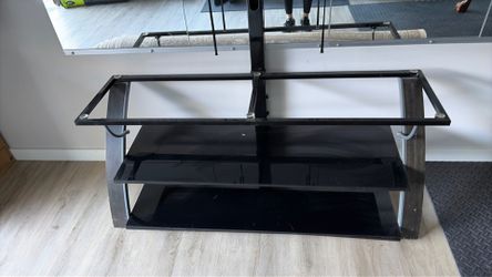 Free tv stand