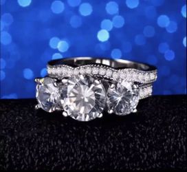 New 18 k white gold engagement ring wedding ring set