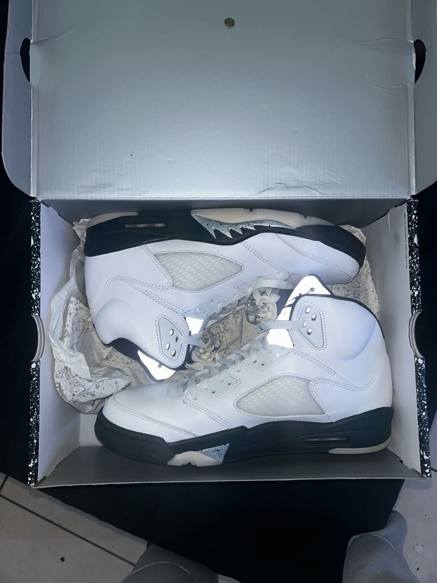 Jordan 5 White And Black Size 10