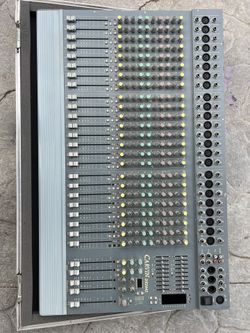 Carvin DX 2442 Mixer