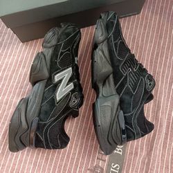 New Balance 9060 Black Sneakers