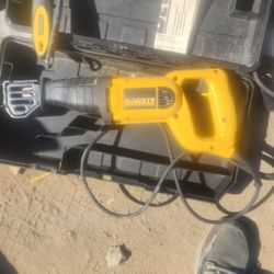 DEWALT Reciprocating Saw