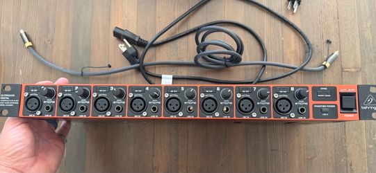 Behringer Ultragain Digital ADA8200 8-Channel Preamp