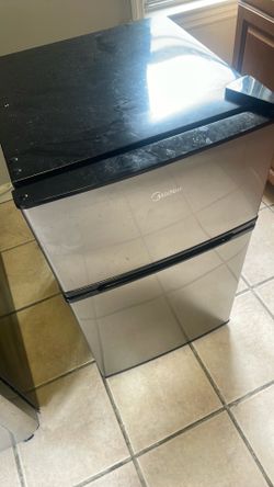 Mini fridge need to go today!!!