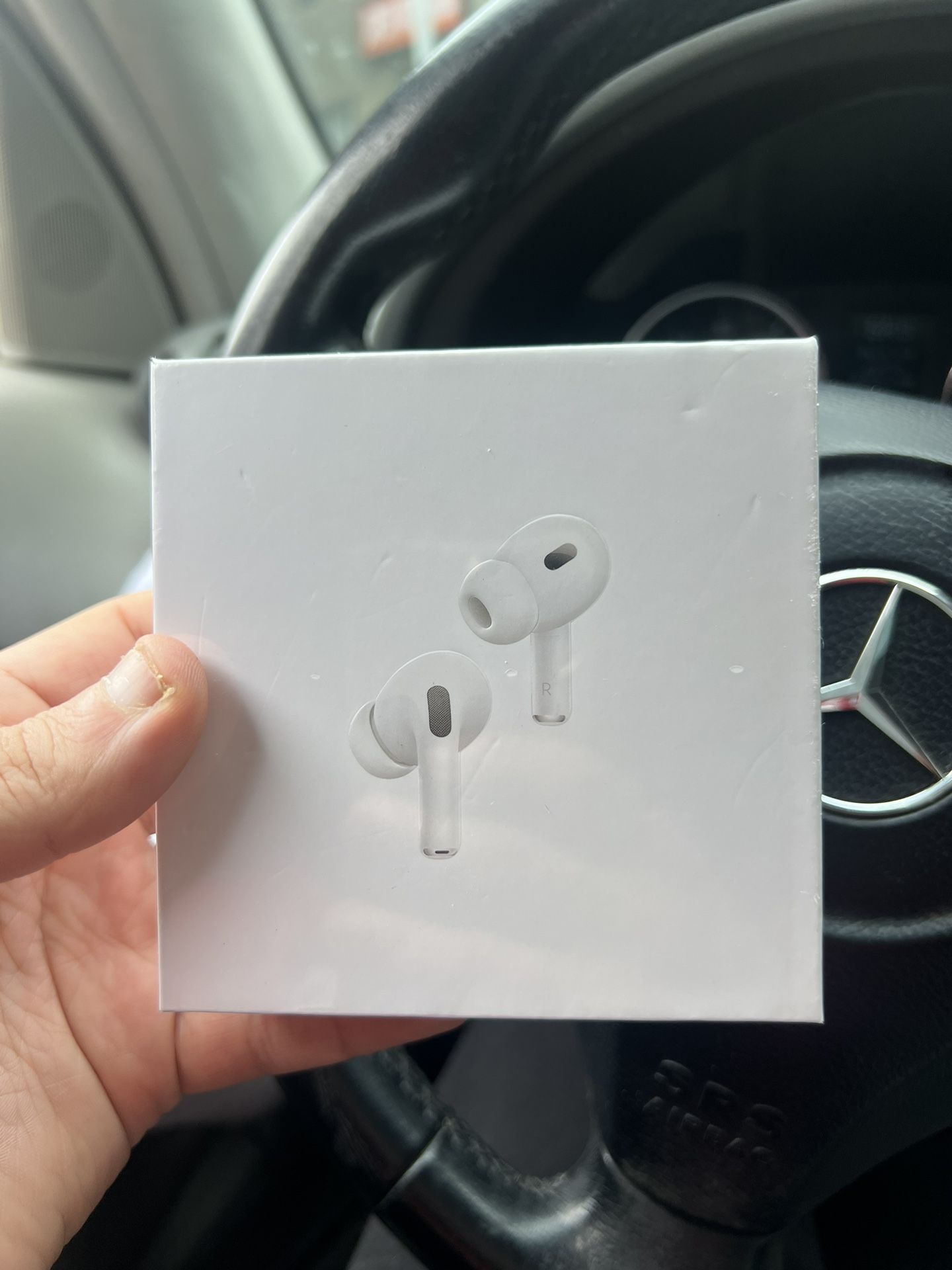 AirPods Pro 2nd Generation With MagSafe Case 