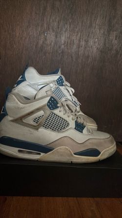 Jordan 4 Military Blue Men’s Size 10
