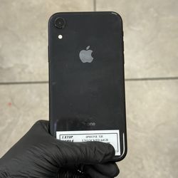 IPHONE XR UNLOCKED 64GB 