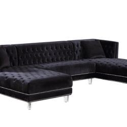 Moda Black Velvet 3pc. Sectional

