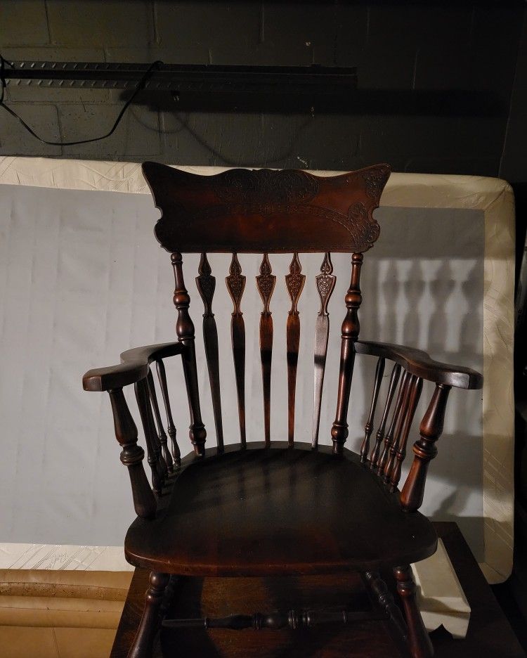 ROCKING CHAIR EARLY 1900s
