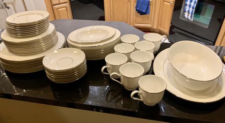 Lenox Dinnerware Set
