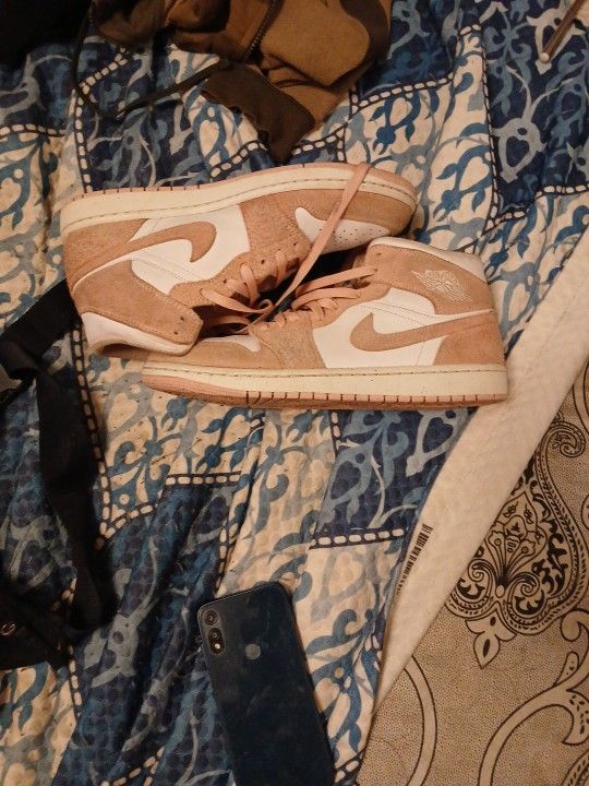 Nike Jordan's With Sweater (10.5💥💥💥👌