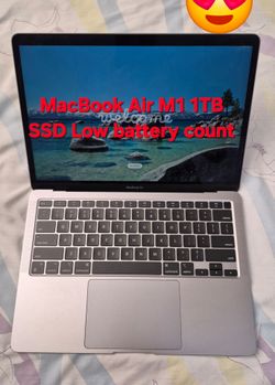 Apple MacBook Air M1 silicon 13.3" 8GB RAM 1TB SSD Gray + Low battery count 52 MacOS Mac Laptop Computer