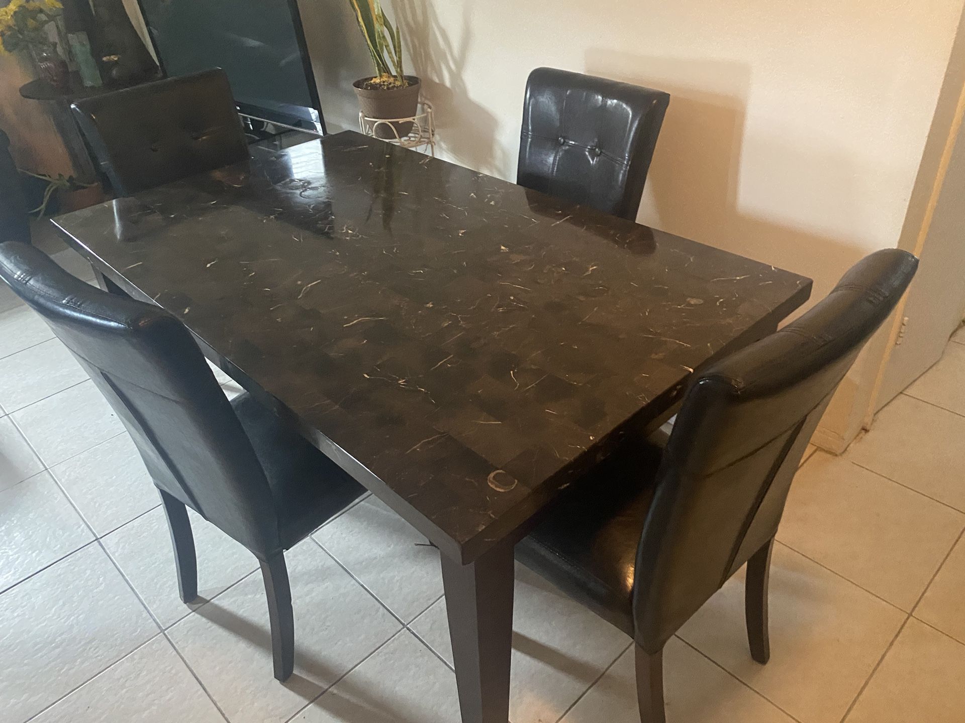 Dining Table Set