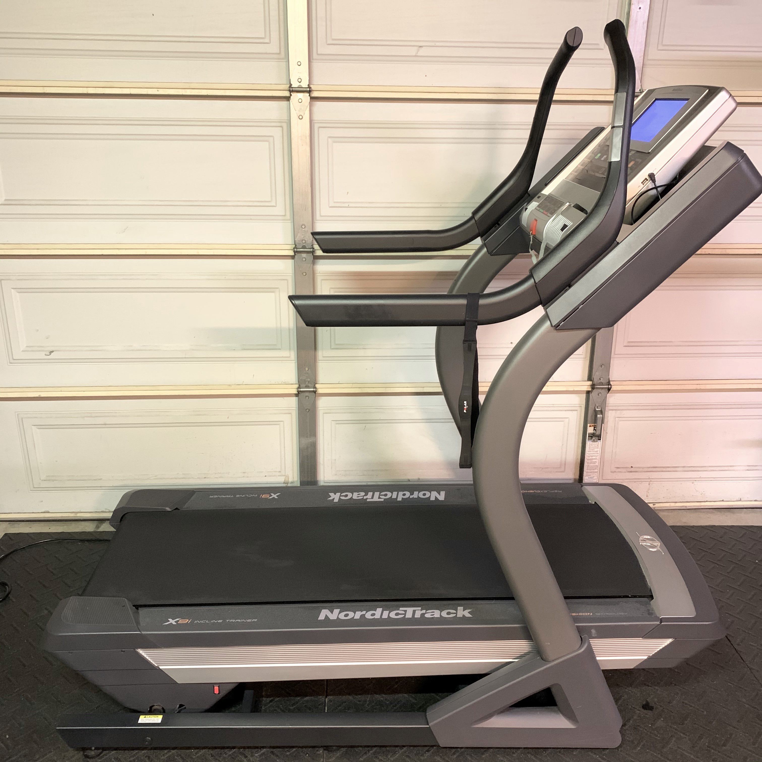 NordicTrack X9i Incline Trainer Treadmill Walk/Run/Jog Exercise Machine Workout Fitness Trail Hike