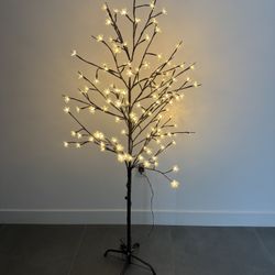 Lighted tree