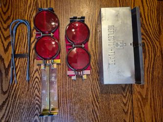 Vintage International Emergency Road Reflectors  Never Used Agriculture Memorabilia **see details **