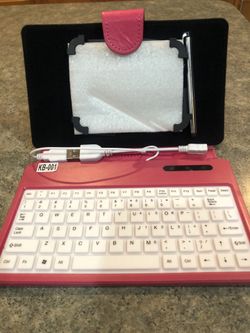 Tablet case with keyboard