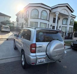 2005 Toyota RAV4